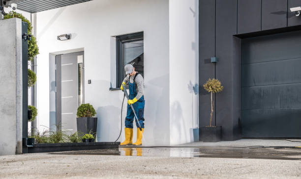 Best Pool Deck Cleaning  in Massapequa Park, NY